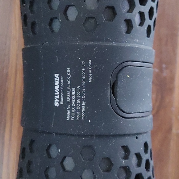 Sylvania Bluetooth speaker - Picture 2 of 3